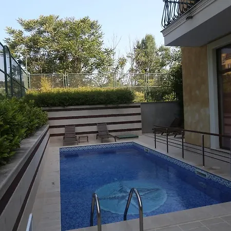 Allegra מלון דירות קברנה