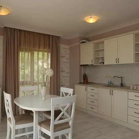 Allegra Hotel de apartamente Cavarna